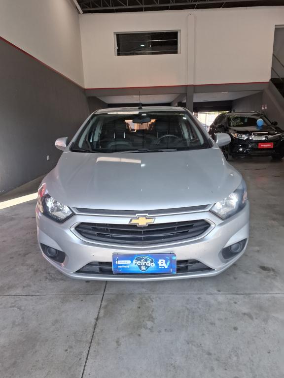 CHEVROLET Onix Hatch - Foto