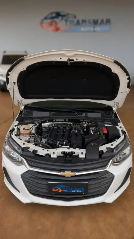 CHEVROLET Onix Hatch - Foto