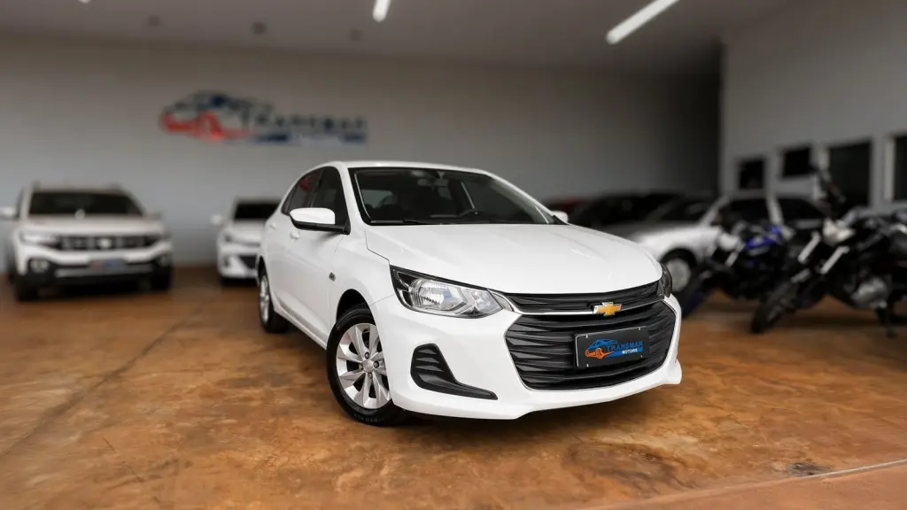 CHEVROLET Onix Hatch - Foto