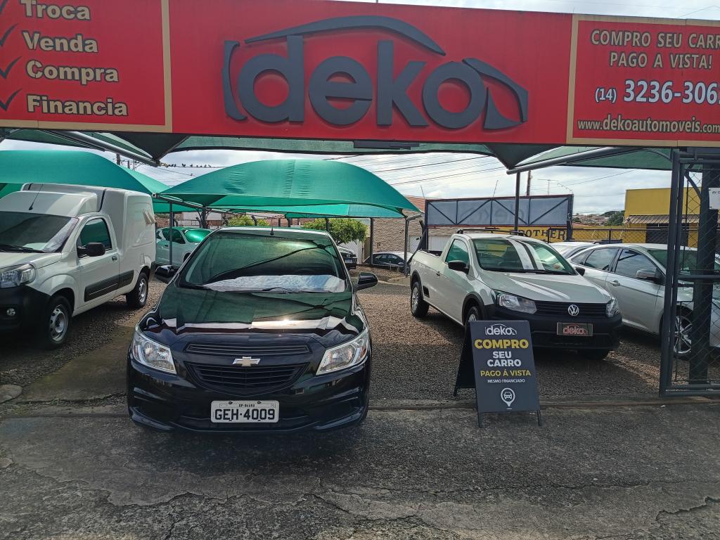 CHEVROLET Onix Hatch - Foto