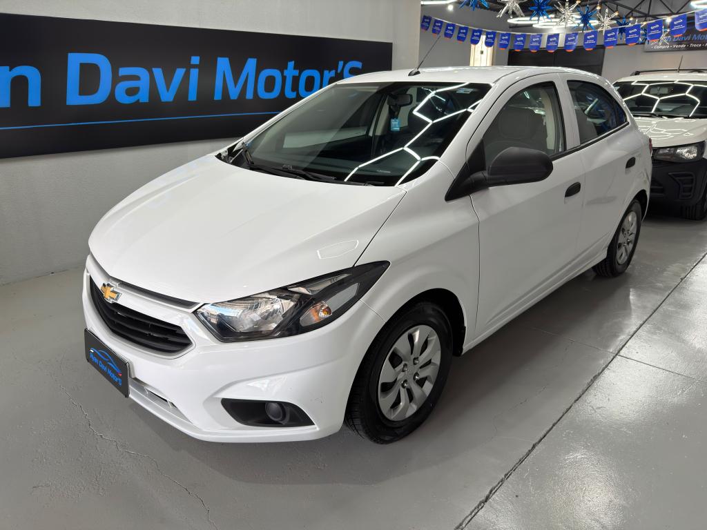 CHEVROLET Onix Hatch - Foto