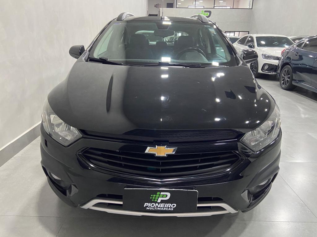 CHEVROLET Onix Hatch - Foto
