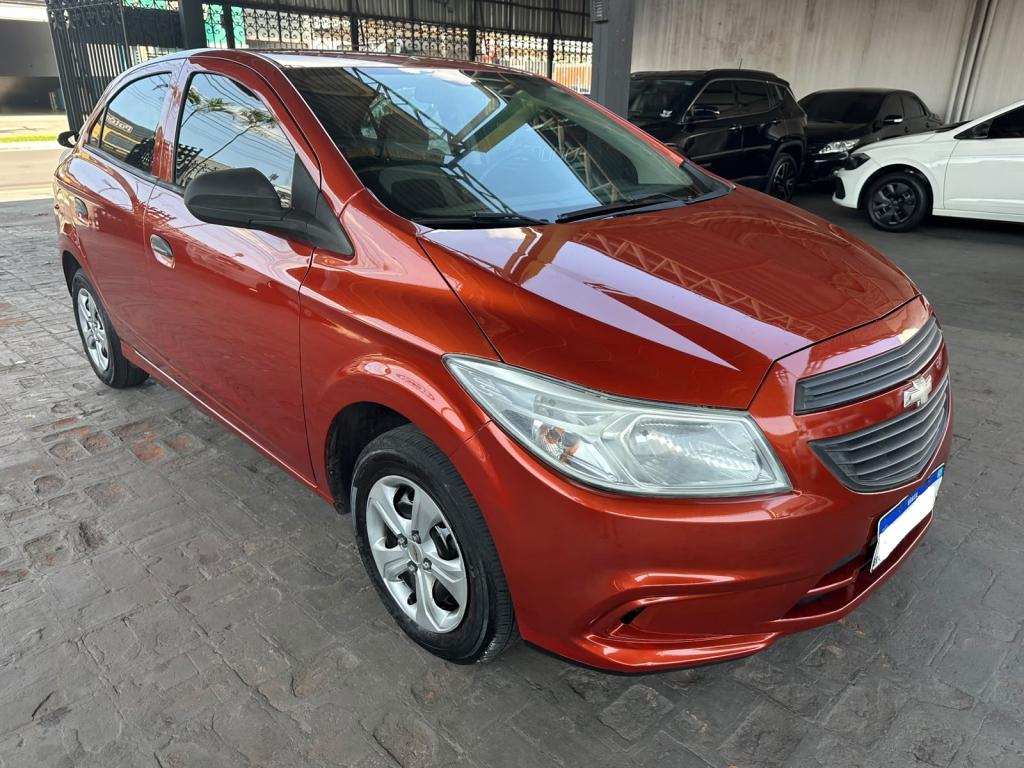 CHEVROLET Onix Hatch - Foto