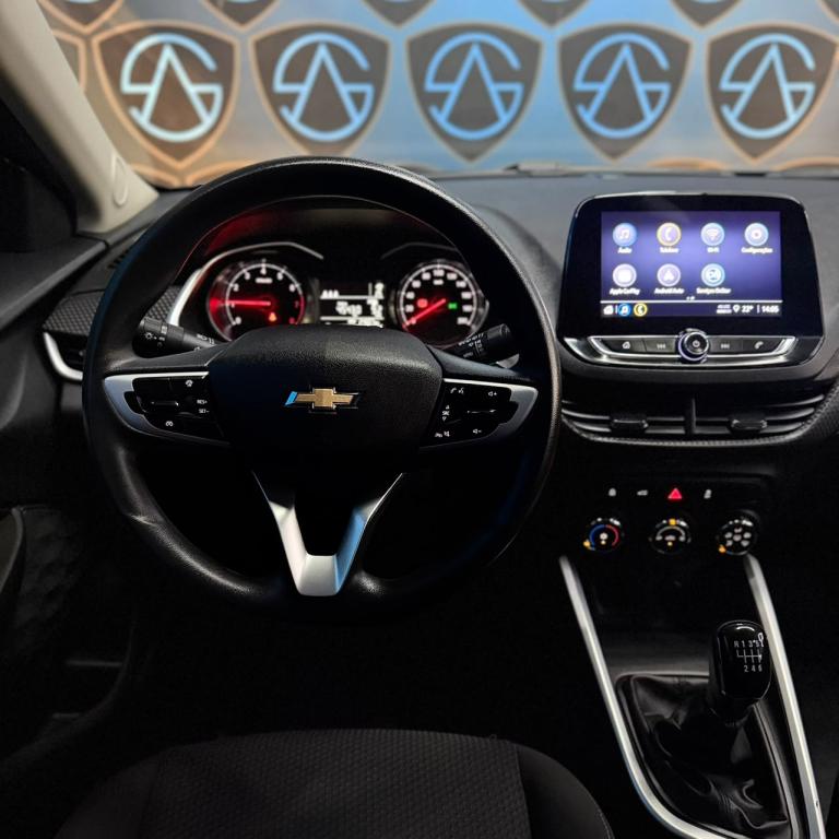 CHEVROLET Onix Hatch - Foto