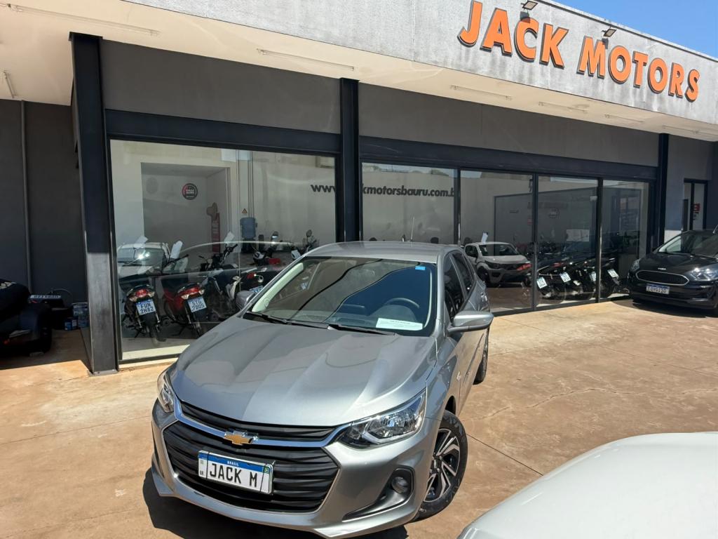CHEVROLET Onix Hatch - Foto