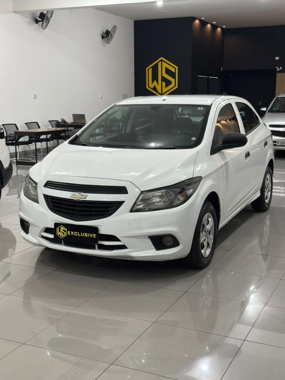 CHEVROLET Onix Hatch - Foto
