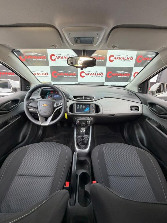 CHEVROLET Onix Hatch - Foto