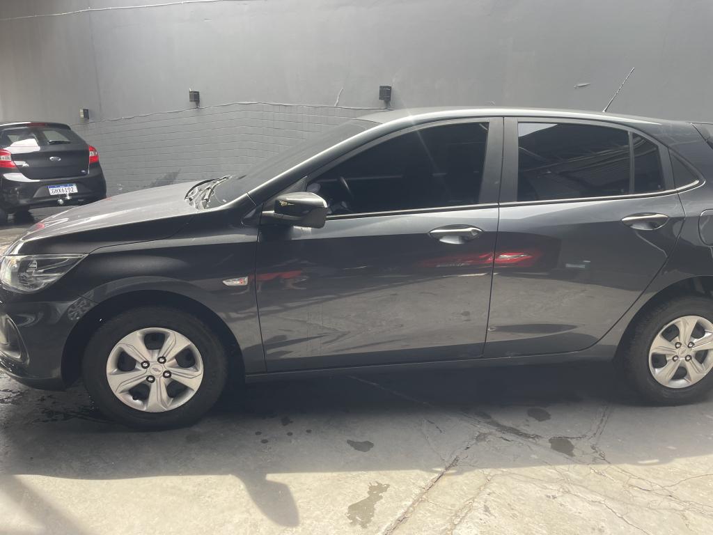 CHEVROLET Onix Hatch - Foto
