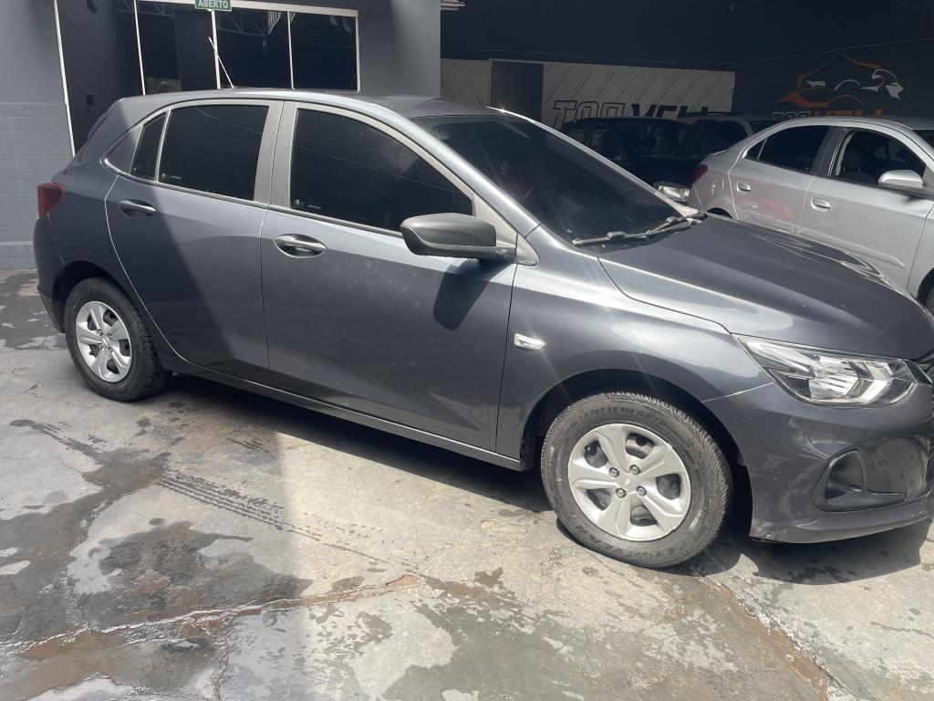 CHEVROLET Onix Hatch - Foto