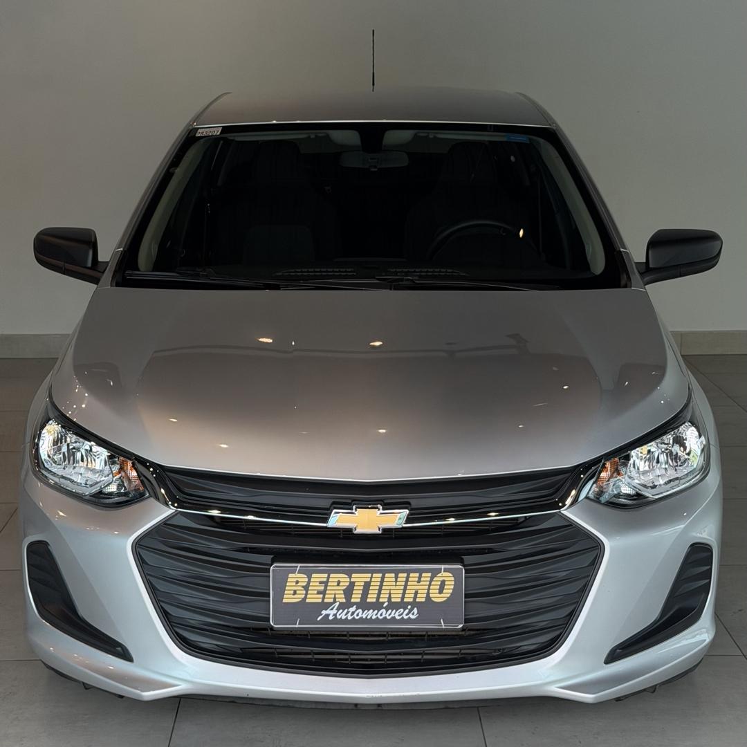 CHEVROLET Onix Hatch - Foto