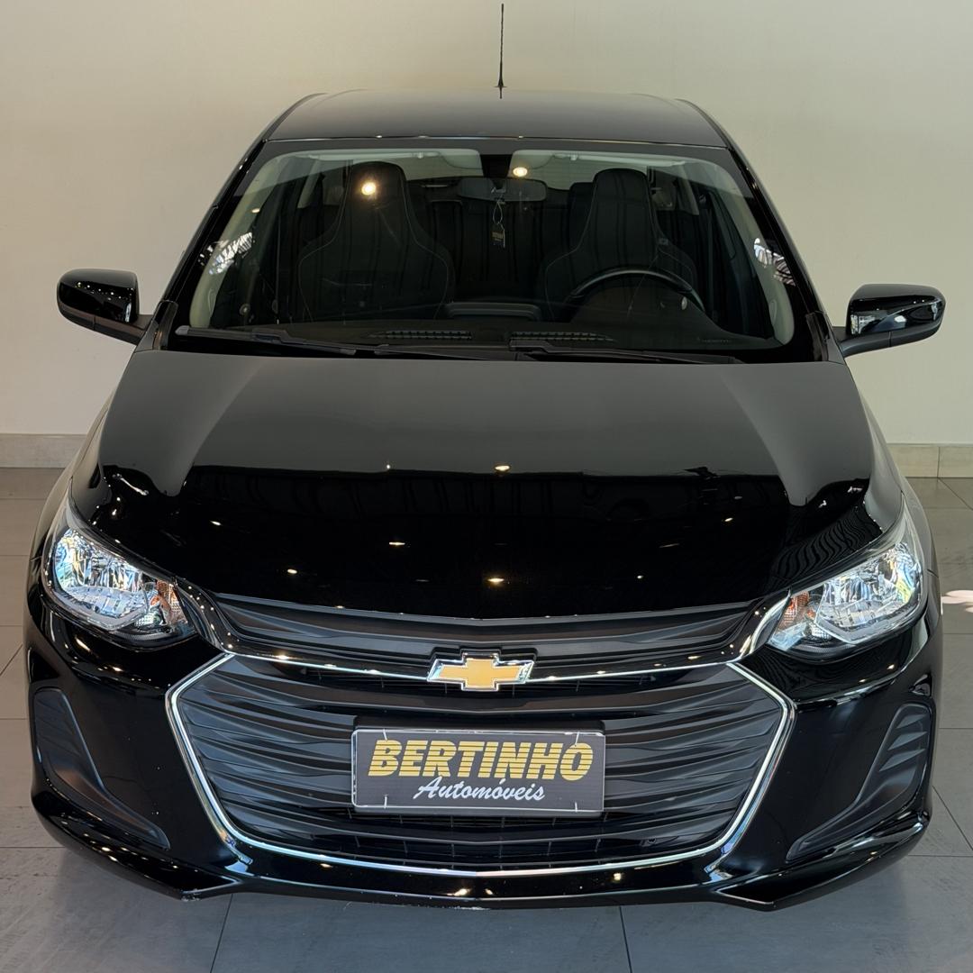 CHEVROLET Onix Hatch - Foto