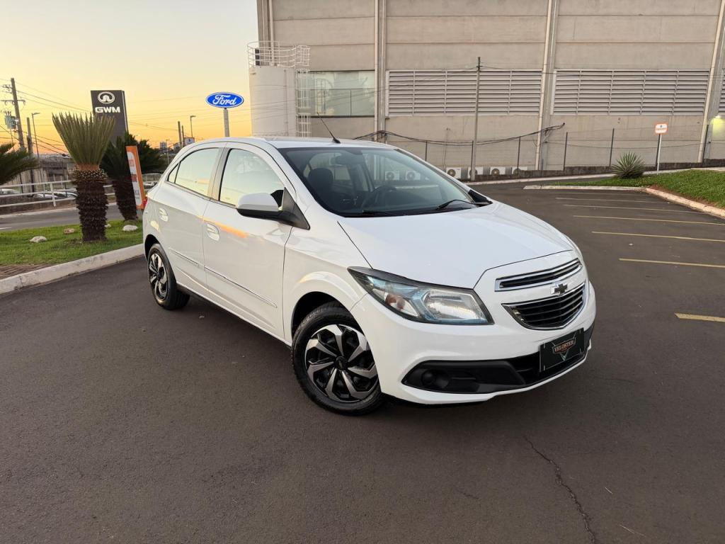 CHEVROLET Onix Hatch