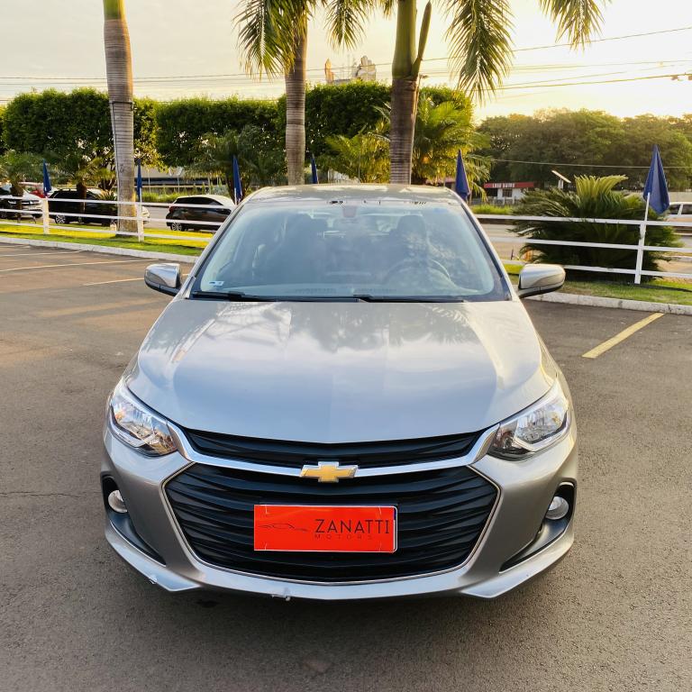 CHEVROLET Onix Hatch - Foto