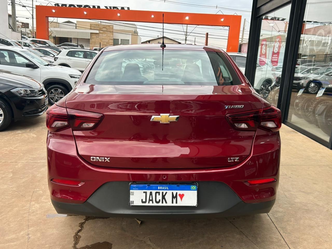 CHEVROLET Onix Sedan - Foto