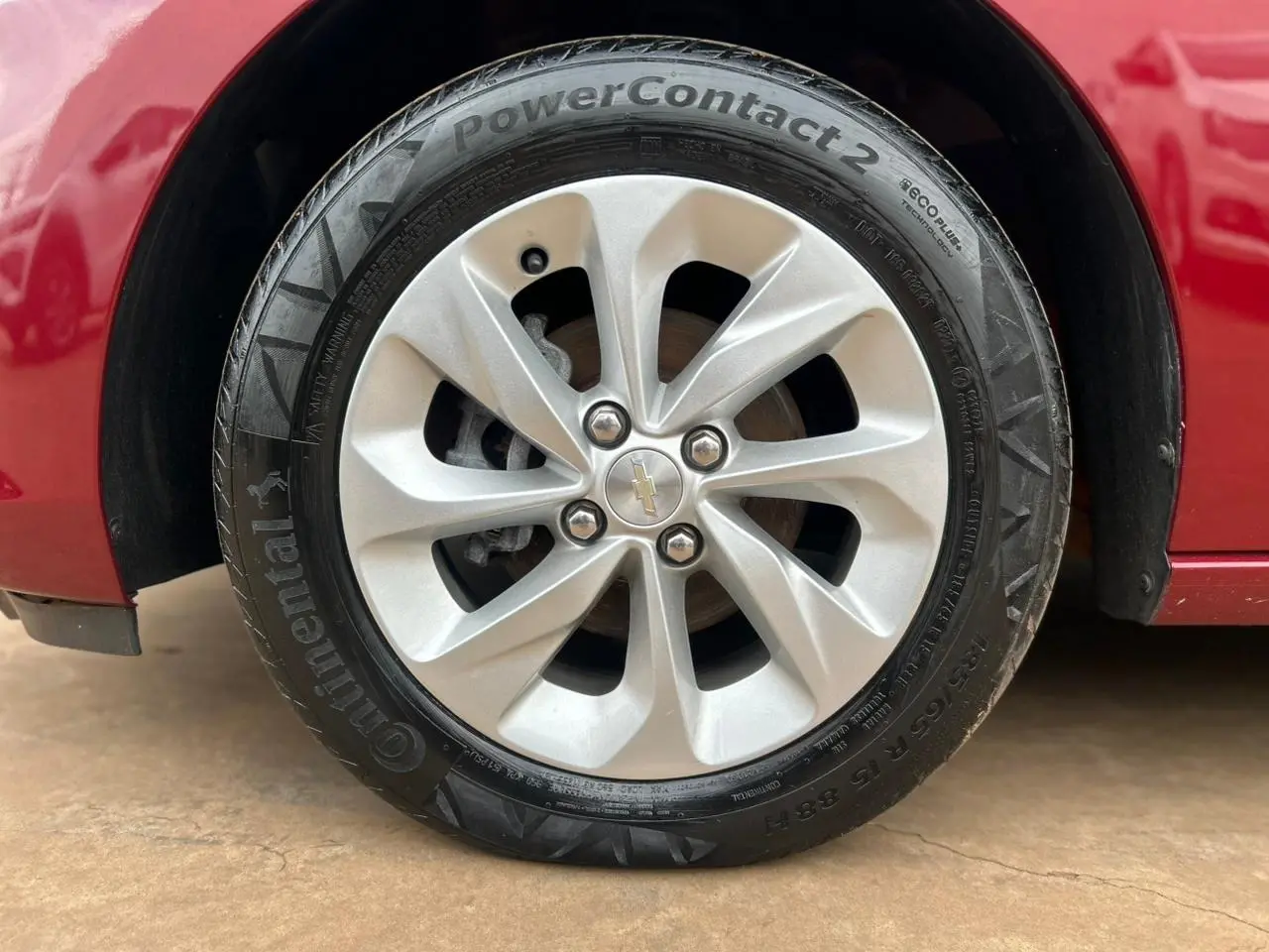 CHEVROLET Onix Sedan - Foto