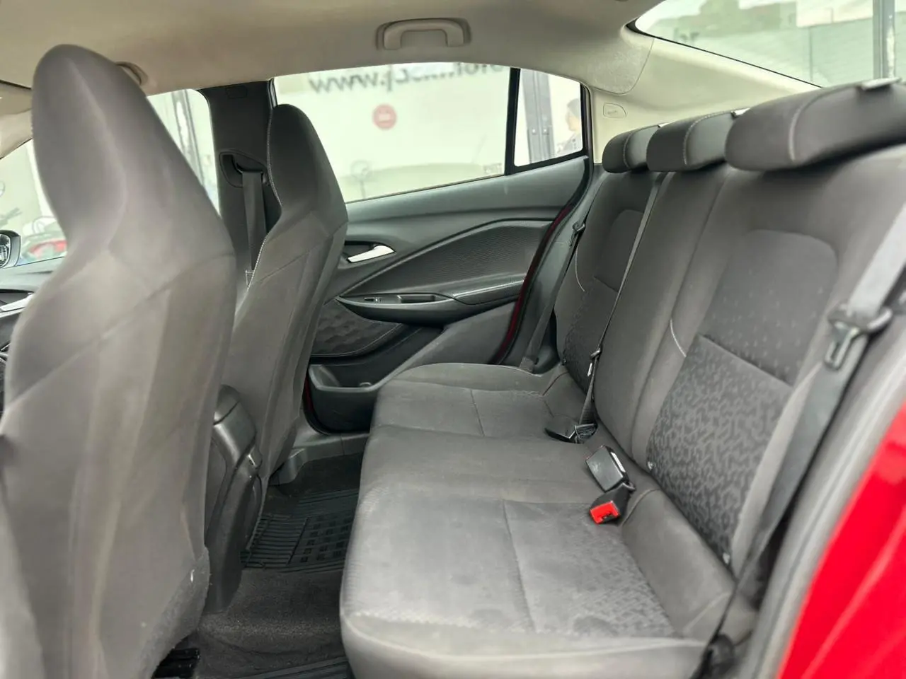 CHEVROLET Onix Sedan - Foto