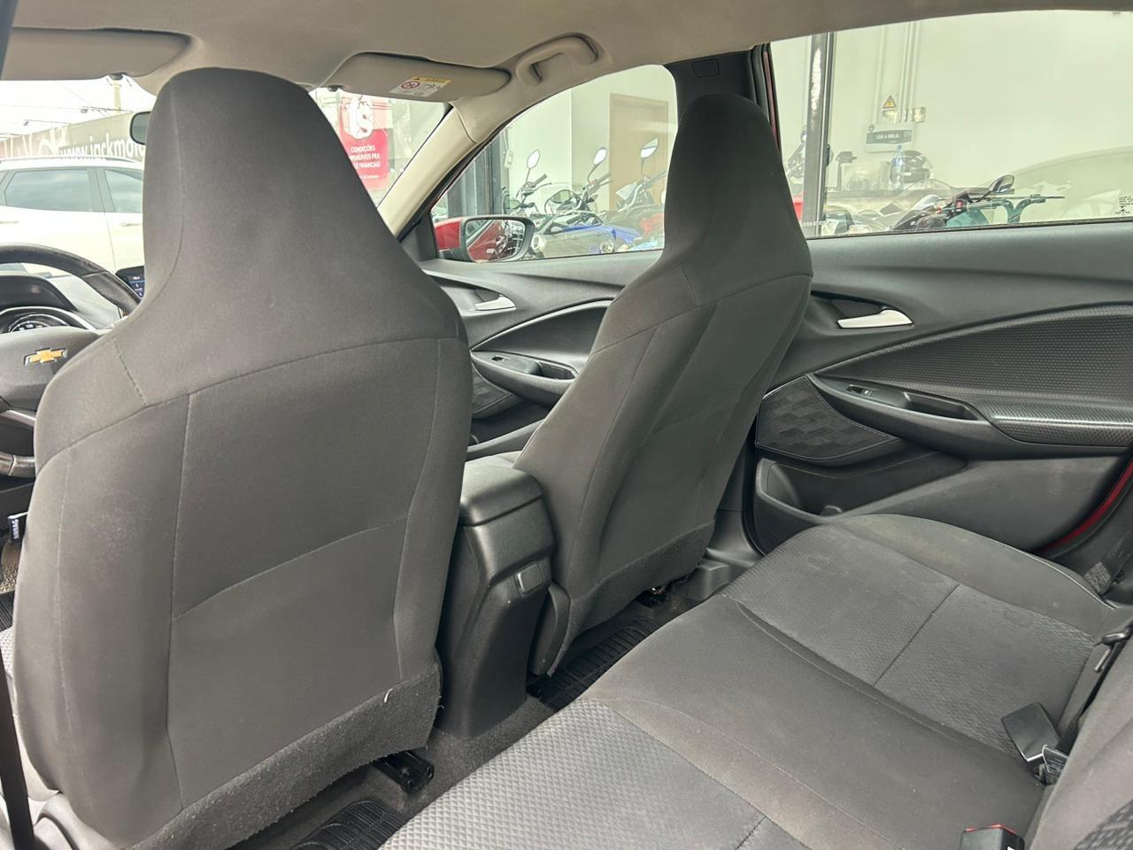 CHEVROLET Onix Sedan - Foto