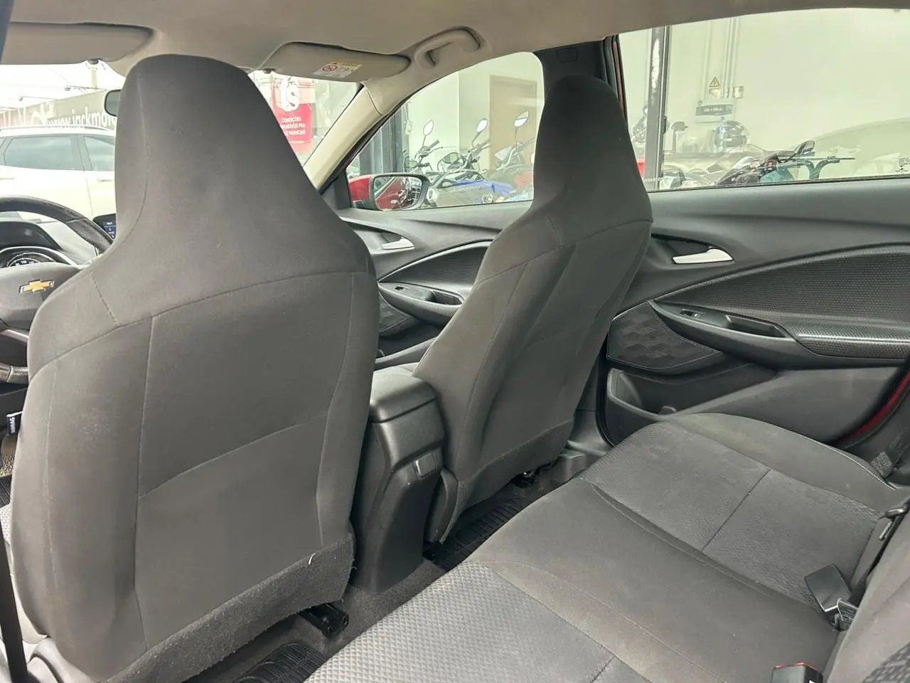 CHEVROLET Onix Sedan - Foto