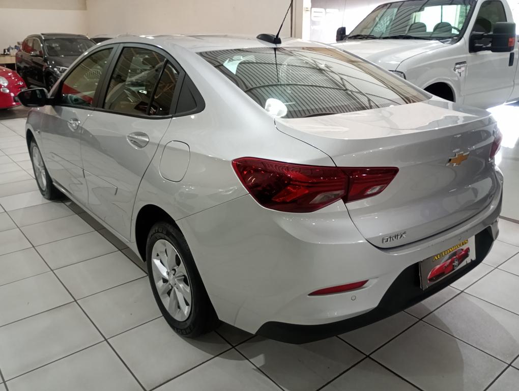 CHEVROLET Onix Sedan - Foto