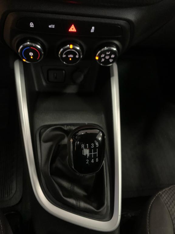 CHEVROLET Onix Sedan - Foto