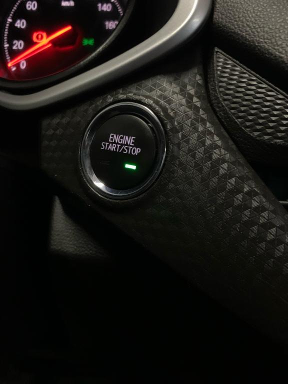 CHEVROLET Onix Sedan - Foto