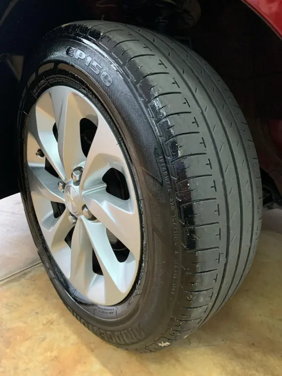 CHEVROLET Onix Sedan - Foto