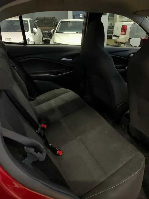 CHEVROLET Onix Sedan - Foto