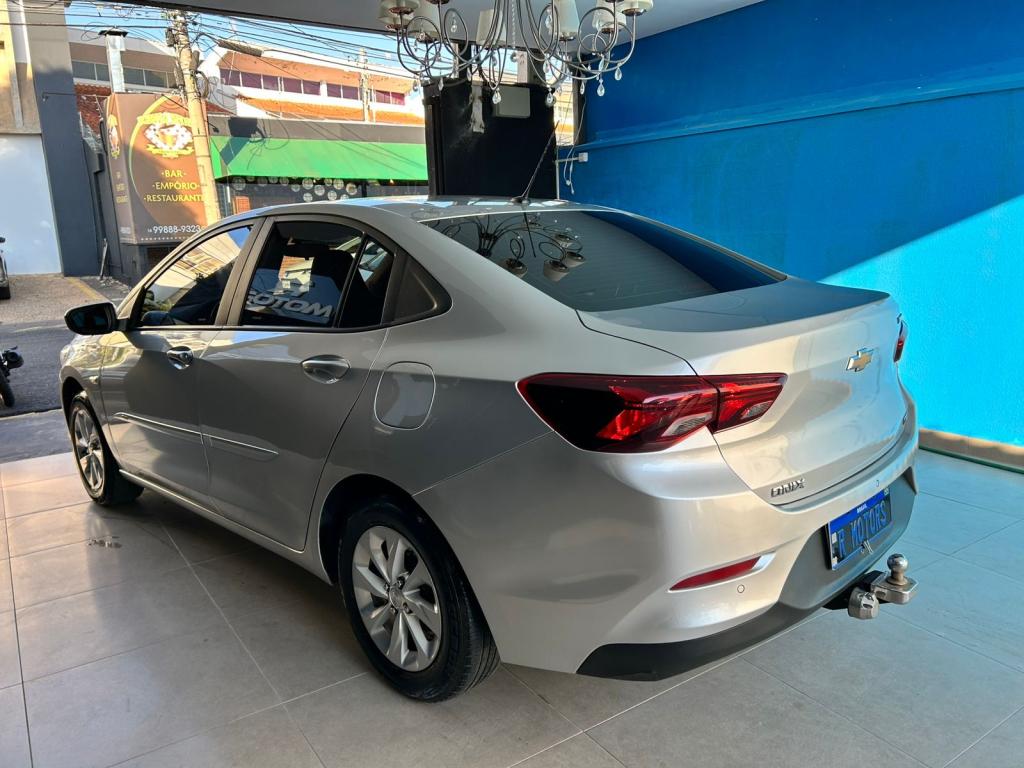 CHEVROLET Onix Sedan - Foto