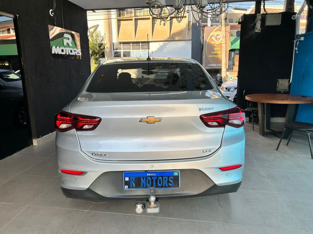 CHEVROLET Onix Sedan - Foto