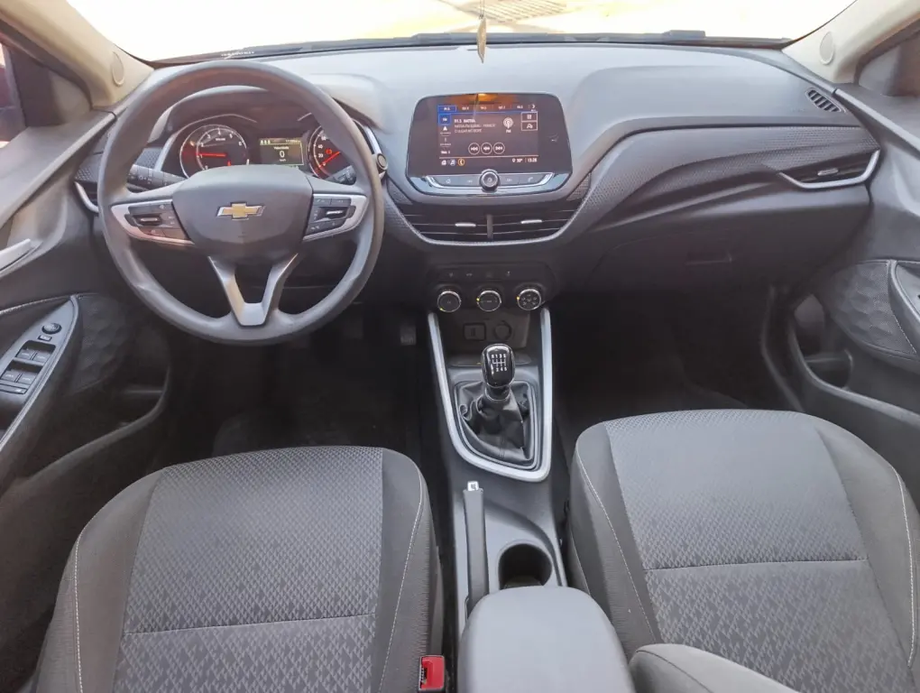 CHEVROLET Onix Sedan - Foto