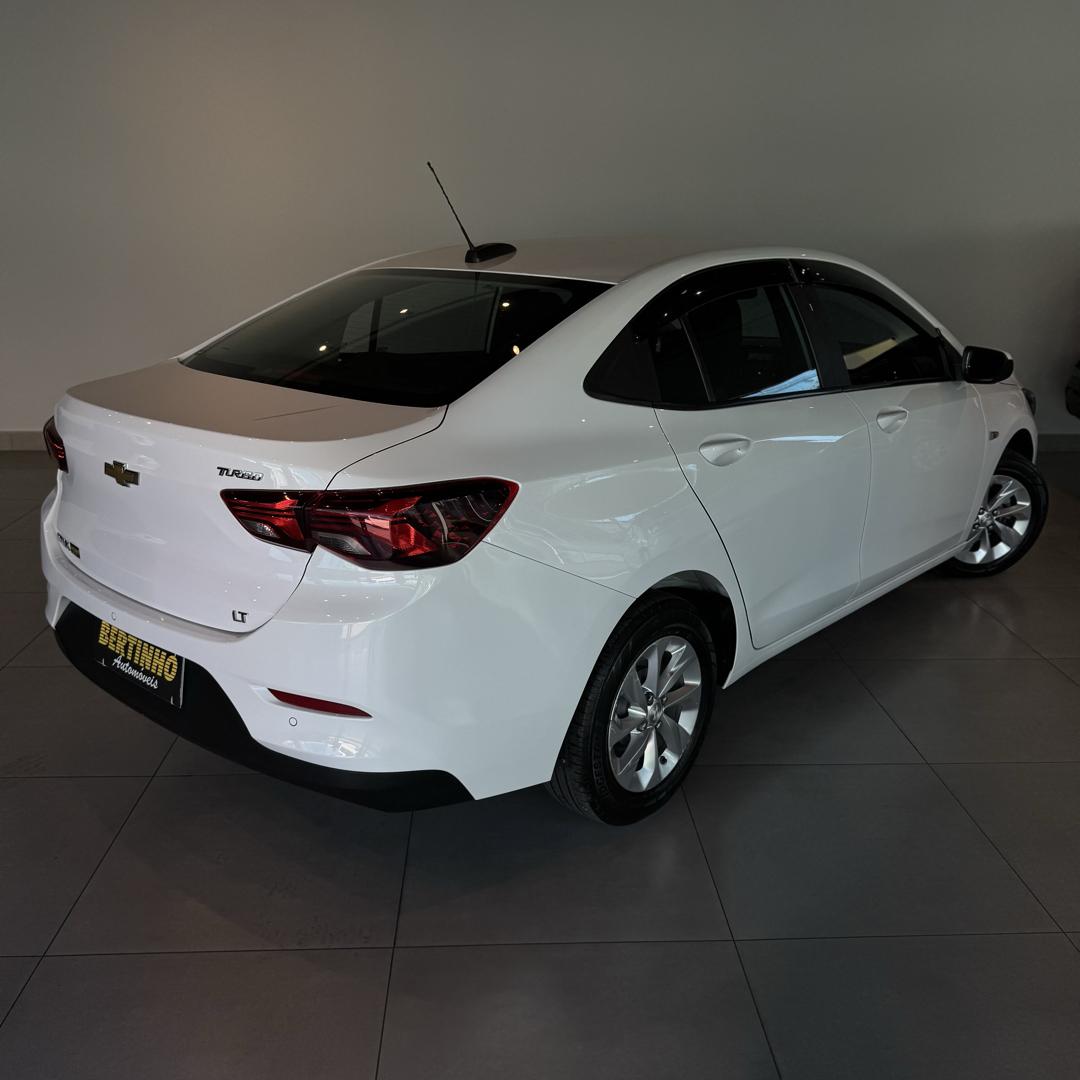 CHEVROLET Onix Sedan - Foto