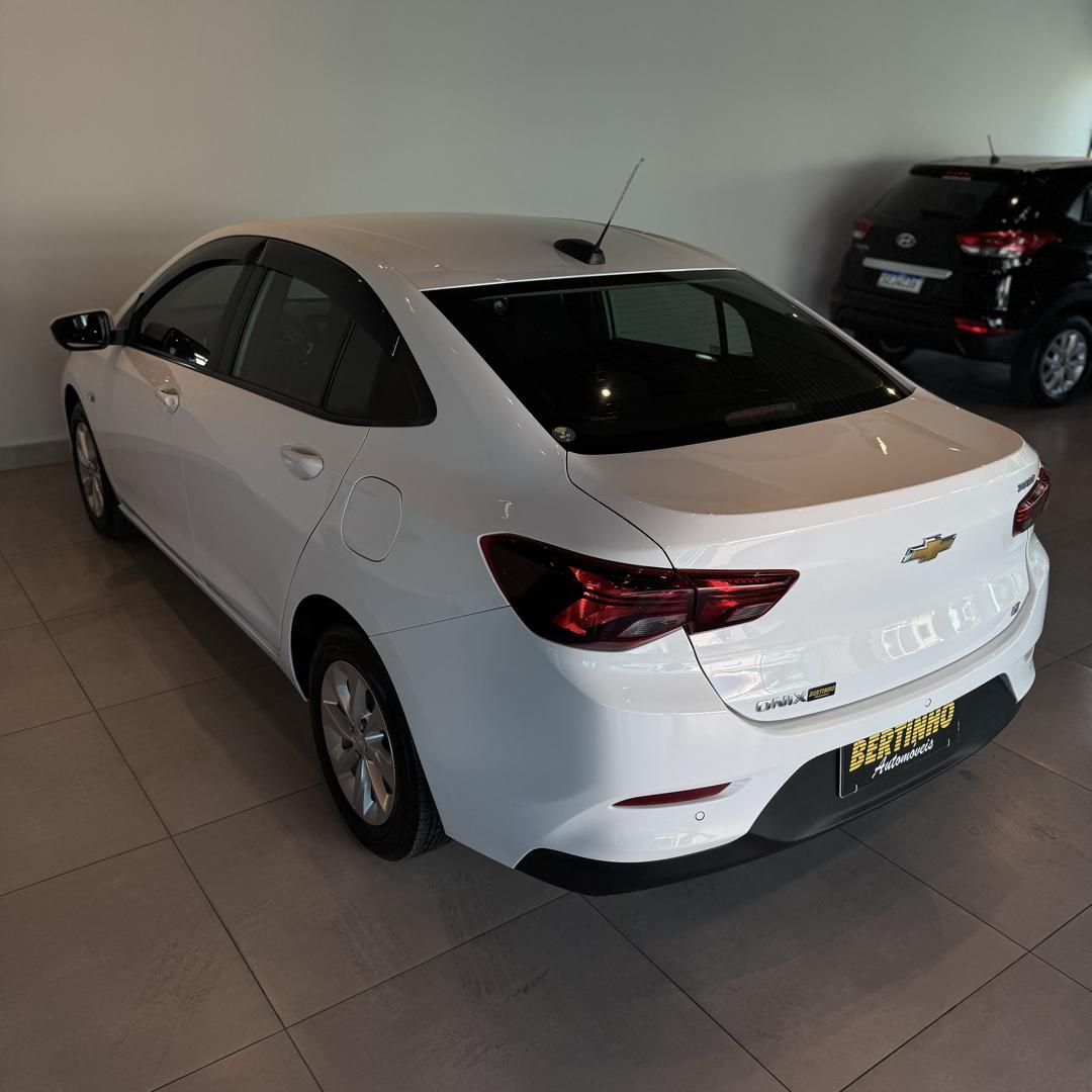 CHEVROLET Onix Sedan - Foto