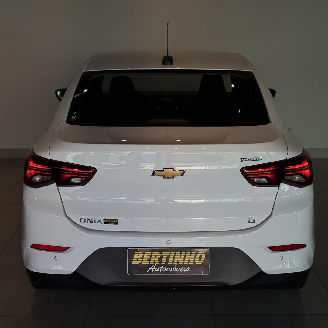 CHEVROLET Onix Sedan - Foto