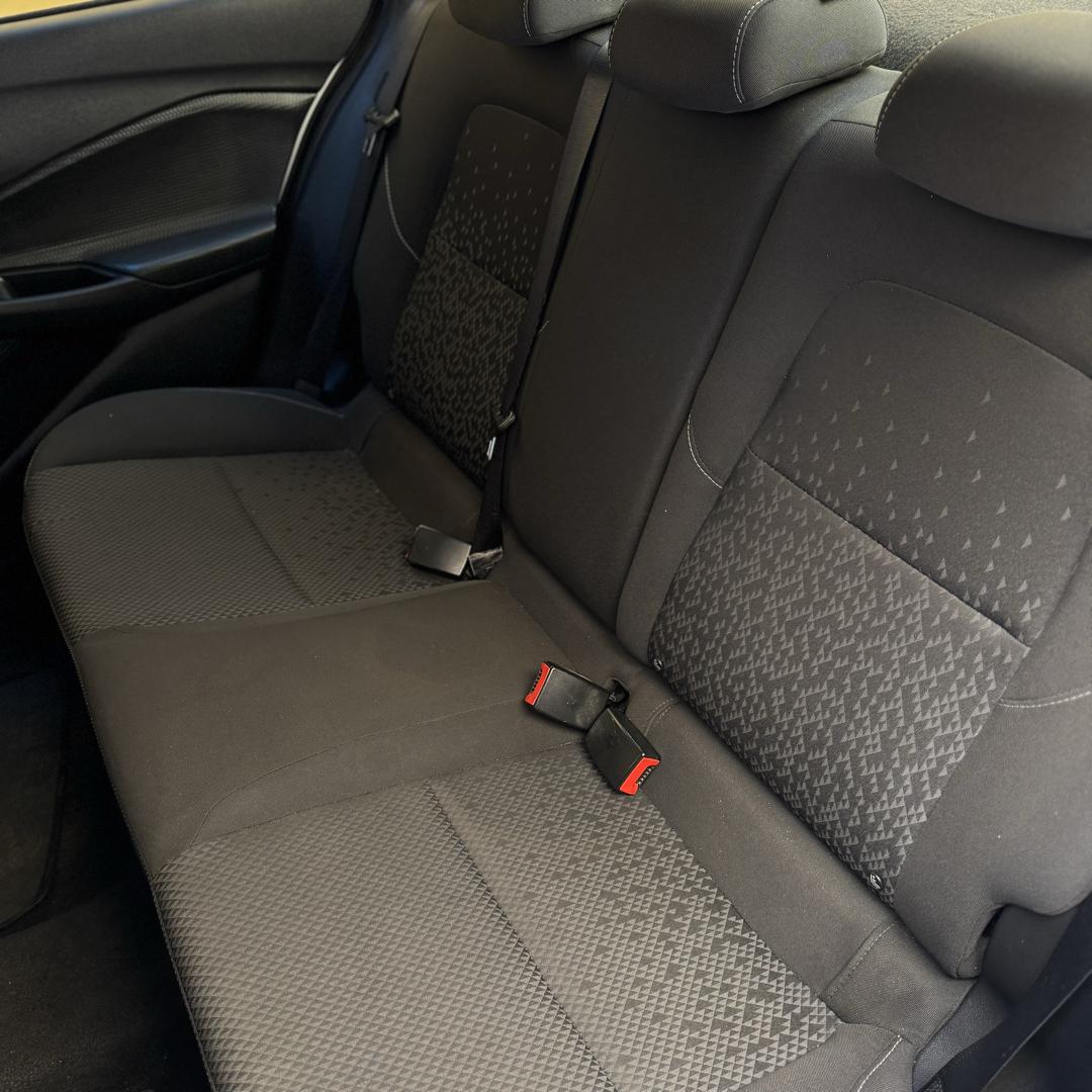 CHEVROLET Onix Sedan - Foto