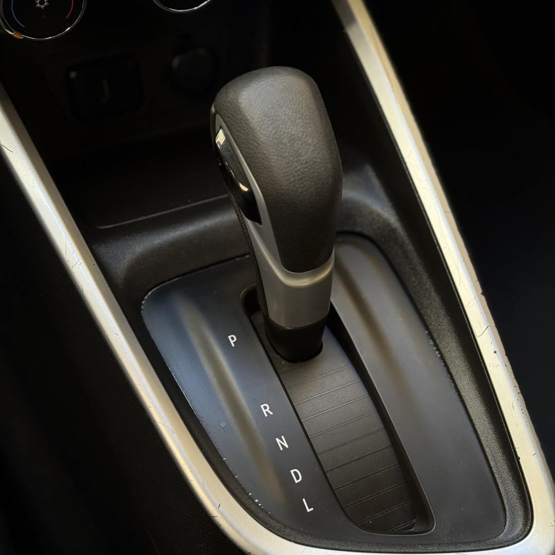 CHEVROLET Onix Sedan - Foto