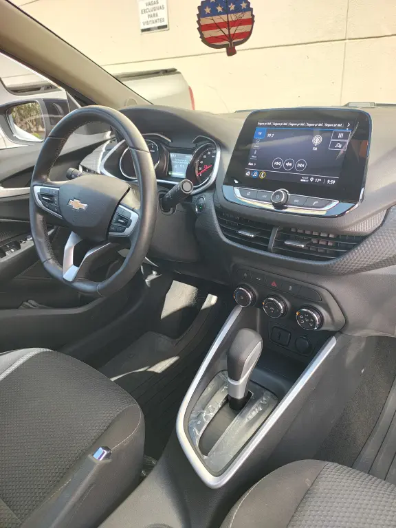 CHEVROLET Onix Sedan - Miniatura