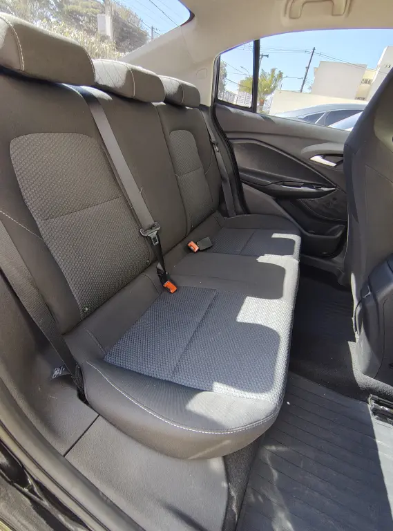 CHEVROLET Onix Sedan - Miniatura