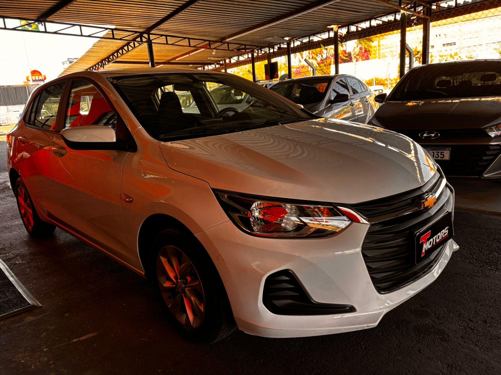 CHEVROLET Onix Sedan - Foto