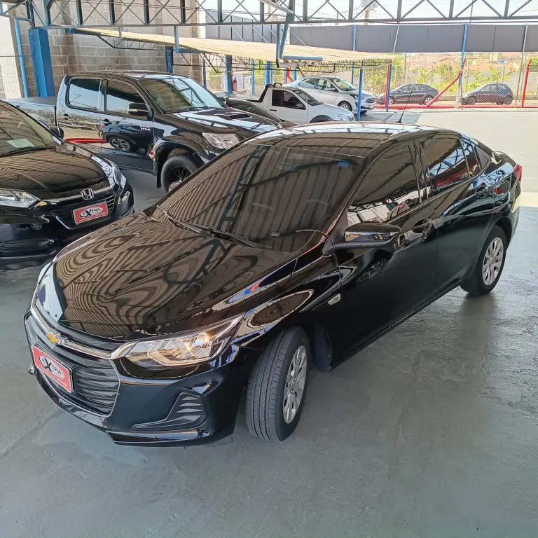 CHEVROLET Onix Sedan - Foto