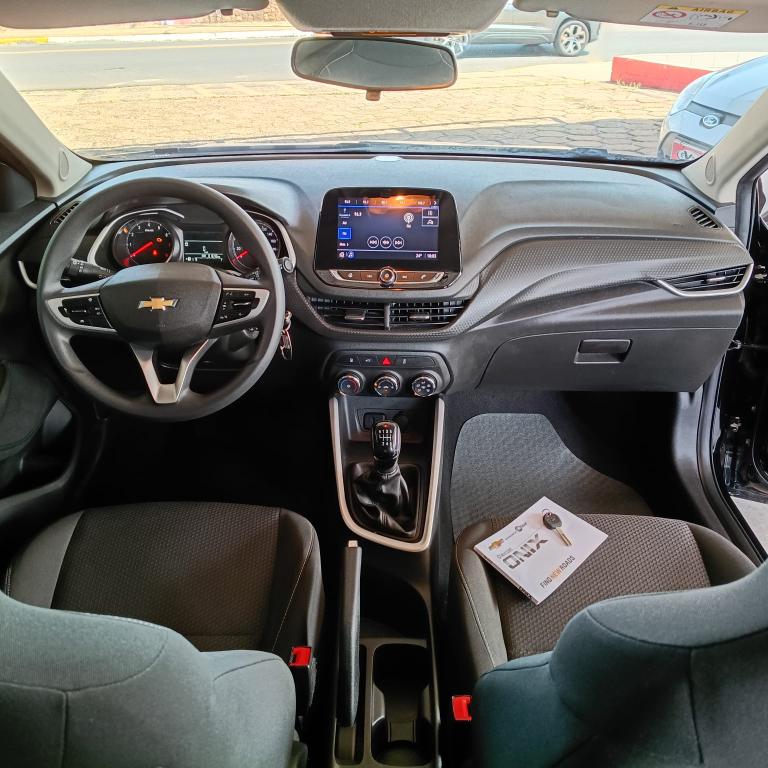 CHEVROLET Onix Sedan - Foto