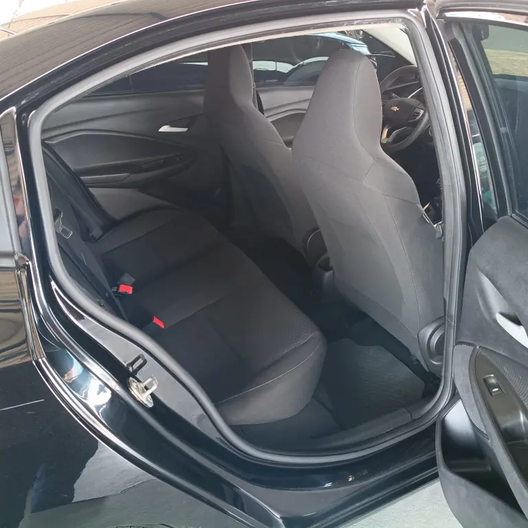 CHEVROLET Onix Sedan - Foto