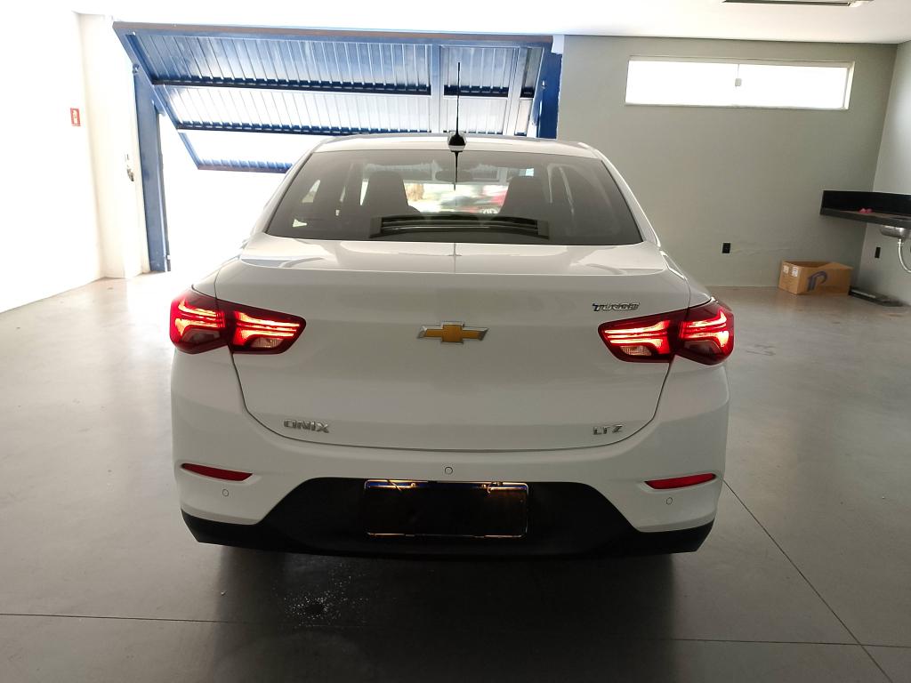 CHEVROLET Onix Sedan - Foto