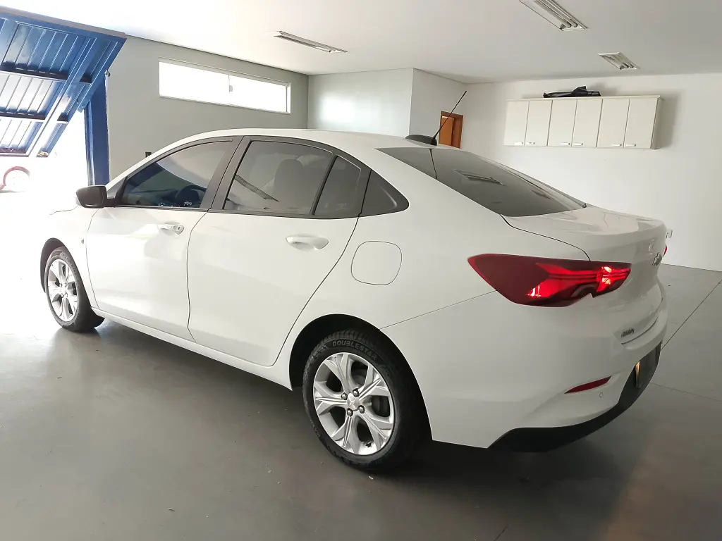 CHEVROLET Onix Sedan - Foto