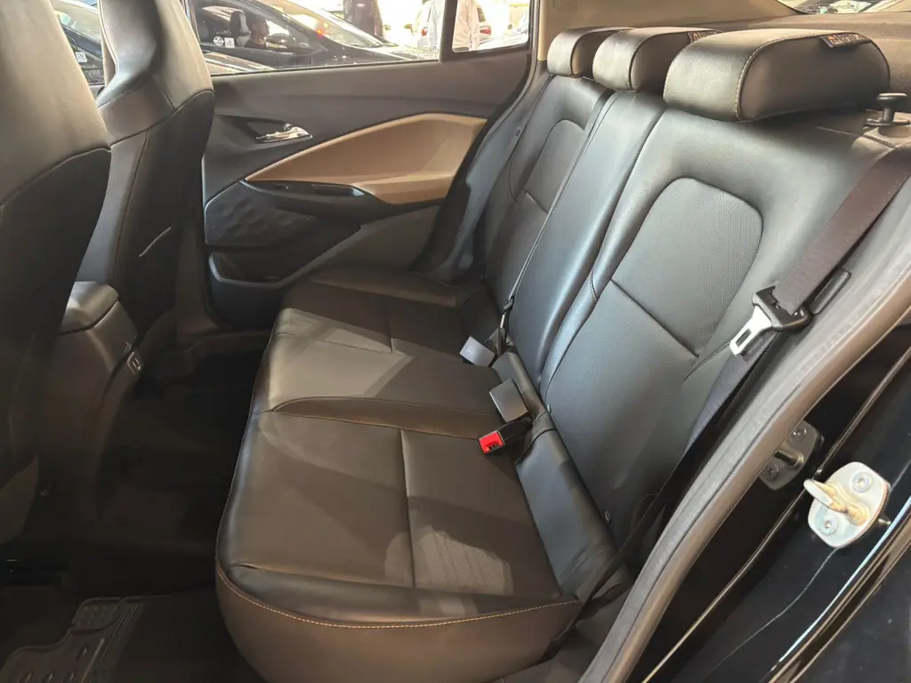 CHEVROLET Onix Sedan - Foto