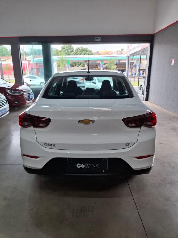CHEVROLET Onix Sedan - Foto
