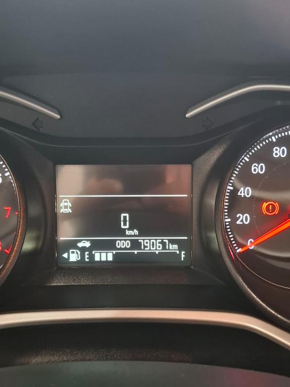 CHEVROLET Onix Sedan - Foto