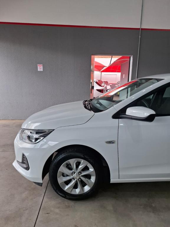 CHEVROLET Onix Sedan - Foto