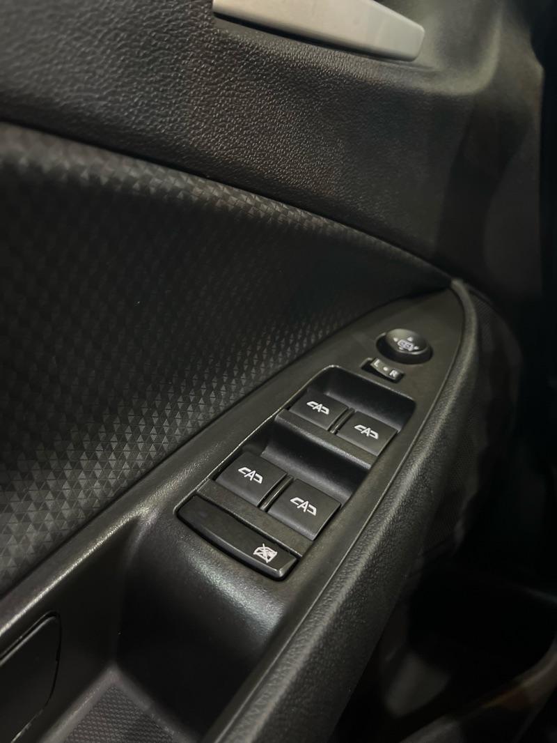 CHEVROLET Onix Sedan - Foto