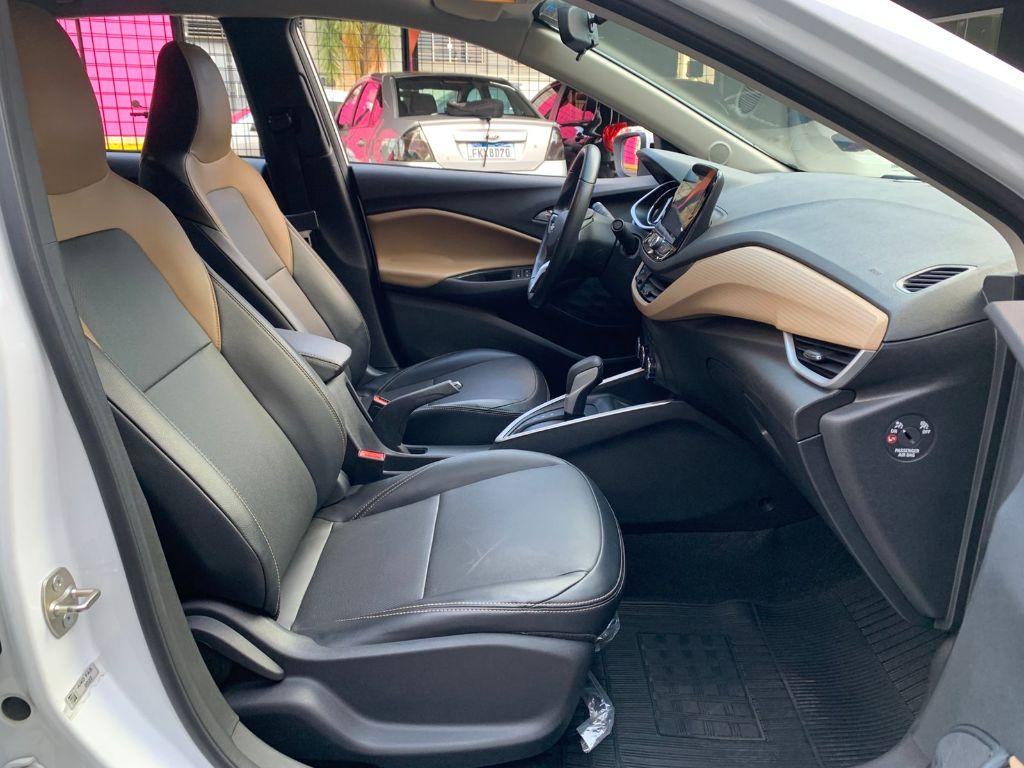 CHEVROLET Onix Sedan - Foto