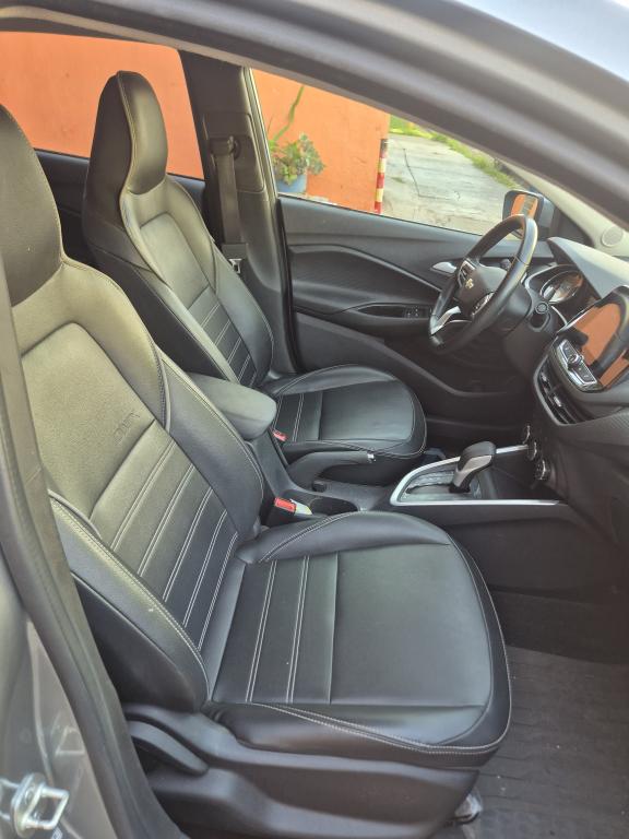 CHEVROLET Onix Sedan - Foto